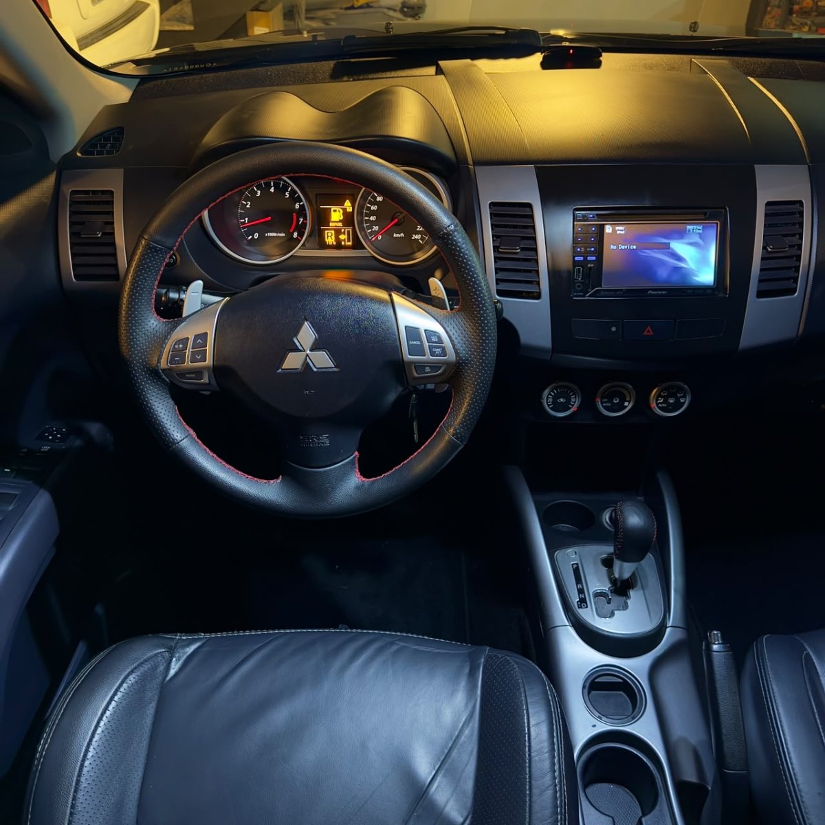 MITSUBISHI OUTLANDER 2.0